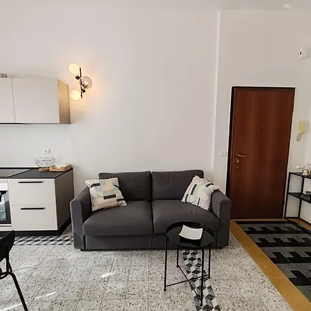 Aria House Apartment *