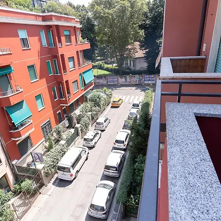 Aria House Apartment